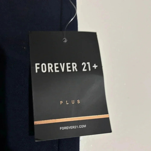 Forever 21 denim skirt NWT - Picture 3 of 3